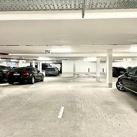 E&k Living - 6 Pers - Design - Fair - Congress - Parking Apartment