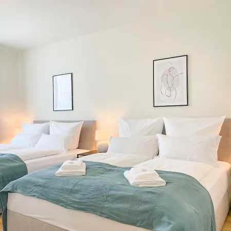 Uniqe- 6 Pers - Design - Fair - Sky-tv - Parking