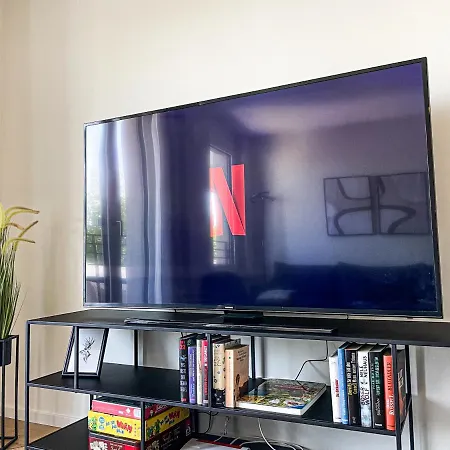Uniqe- 6 Pers - Design - Fair - Sky-tv - Parking Appartement *