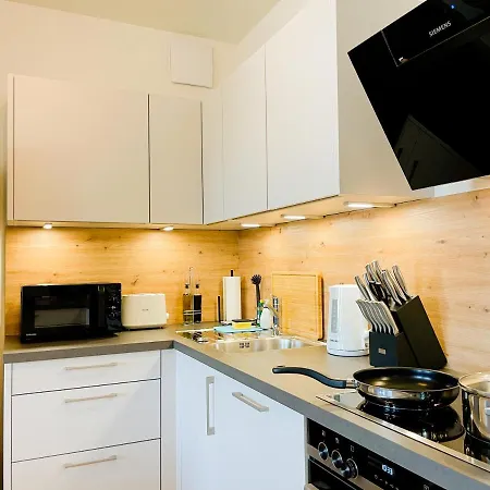 Uniqe- 6 Pers - Design - Fair - Sky-tv - Parking Appartement Augsburg