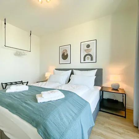 Uniqe- 6 Pers - Design - Fair - Sky-tv - Parking *